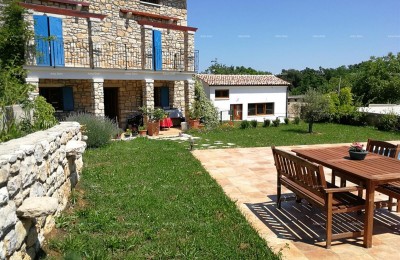 Labin Umgebung, Steinhaus mit Pool und großem Grundstück