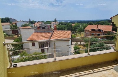 Verkauf einer großen, wunderschön dekorierten und komplett möblierten Wohnung mit Blick auf das Meer, Ližnjan!