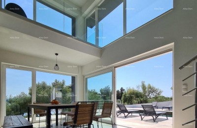Moderne Villa mit beheiztem Pool und Meerblick