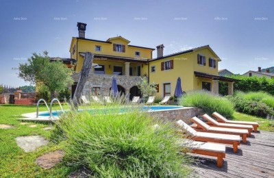 Eine schöne Villa mit Swimmingpool in der Nähe von Pazin steht zum Verkauf