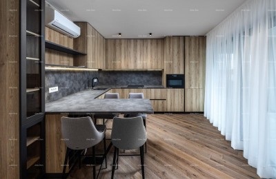 ROVINJ, Borik – Neue Luxuswohnung in begehrter Lage, nur 200 m vom Meer entfernt