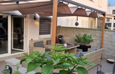 NOVA VAS Verkauf einer schön eingerichteten, möblierten Wohnung mit Meerblick! Poreč