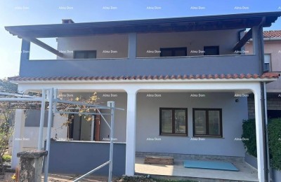Poreč – geräumige Erdgeschosswohnung mit Garten