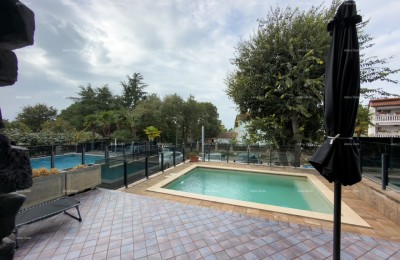 Wohnung mit Pool in der Umgebung von Poreč!