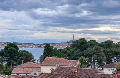 Modern gestaltetes Gebäude in unmittelbarer Nähe zum Strand und Meer, Rovinj!
