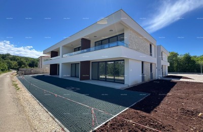 Verkauf - Wohnung im Bau mit Garten und Parkplatz,