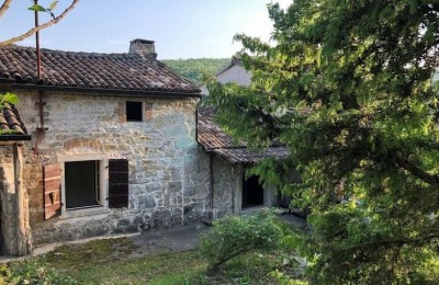 Istrisches Steinhaus zu verkaufen, in der Nähe von Motovun!