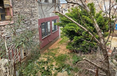ISTARISCHES HAUS IN ŠIŠAN