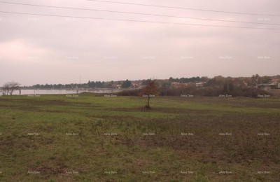 Zu verkaufen: Bauland in der Umgebung von Novigrad.
