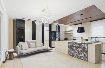 Luxuriöses Penthouse in Pula mit großer Terrasse, Sauna und Garage!