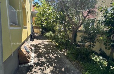 Fažana – Haus mit 3 Wohneinheiten, 200 m vom Meer entfernt