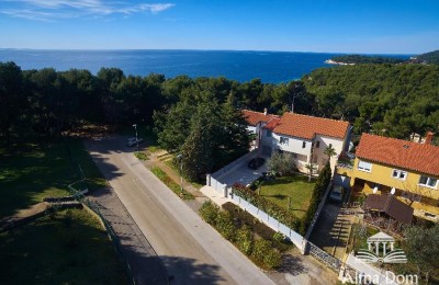 Erste Reihe - Luxuriöse Villa mit Garage und Schwimmbad in einer einzigartigen Lage in Pula!