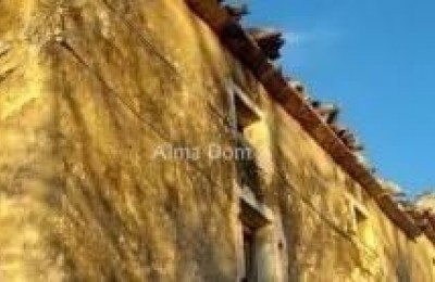 Authentisches istrisches Steinhaus zur Renovierung, Višnjan