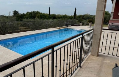 Wunderschöne zweistöckige Wohnung mit Schwimmbad und Terrasse in Buje