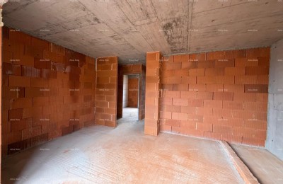 Neubau, ausgezeichnete Lage.