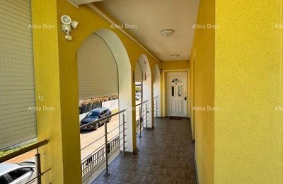 Fažana – Haus mit 3 Wohneinheiten, 200 m vom Meer entfernt