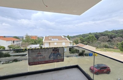 Istra. Neubau. Wir verkaufen eine Wohnung mit Meerblick – Ližnjan