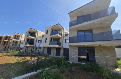 Moderne eingerichtete Wohnung in Medulin, 2 km vom Meer entfernt, ideal für Familien oder Urlaub