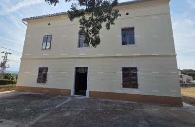 HAUS IN MUTVORAN – 300+ m² UND GRUNDSTÜCK 2.980 m²