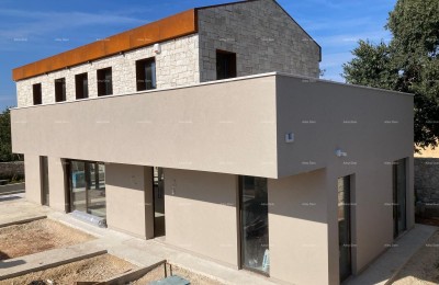Haus im Bau mit Swimmingpool zu verkaufen - Bale, Umgebung