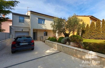Erste Reihe - Luxuriöse Villa mit Garage und Schwimmbad in einer einzigartigen Lage in Pula!