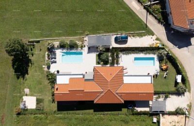 ZWEI HÄUSER ZU VERKAUFEN! Exklusive Verkaufsaktion!