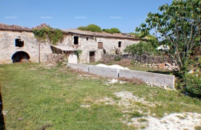Steinernes Haus zur Renovierung – Nähe von Šišan