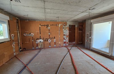 Verkauf - S3-Wohnung mit Terrasse im Bau, neues Wohngebäude, Ližnjan!