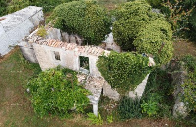 Alte Haus in der Nähe von Gračišće.