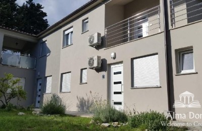 Wunderschönes Apartmenthaus im Zentrum. Premantura.