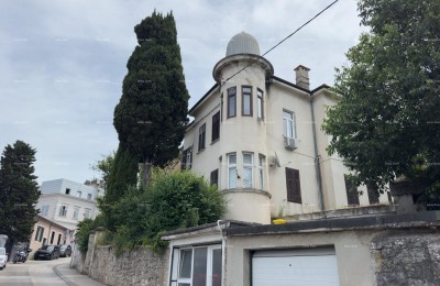 Verkauf einer Wohnung im Zentrum mit 4 Wohneinheiten, Pula!