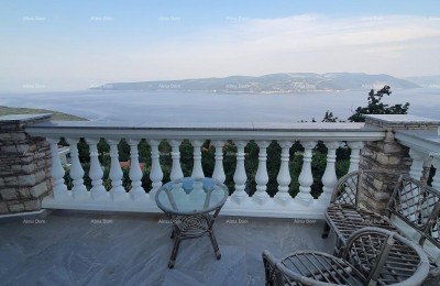 Apartmenthaus mit Meerblick