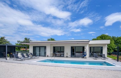 KANFANAR, MODERNE EINFAMILIENHAUS MIT POOL – RUHIGE LAGE