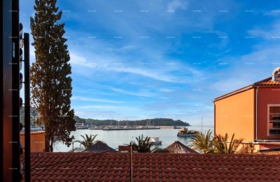 Rovinj – Wohnung mit Meerblick im Zentrum, 50 m vom Meer entfernt