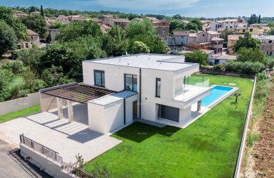 Luxuriöses Familienhaus mit Pool in Labinci, Nähe Poreč zu verkaufen