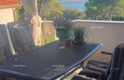 Pomer. Designerwohnung mit Meerblick!