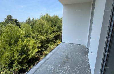 Verkauf einer mit Parkplatz und Meerblick, Ližnjan!