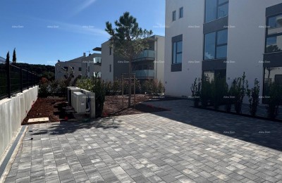 Wohnung zum Verkauf in Rovinj mit Meerblick