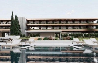 Grundstücksverkauf für den Bau eines Hotels mit gültiger Baugenehmigung, Poreč