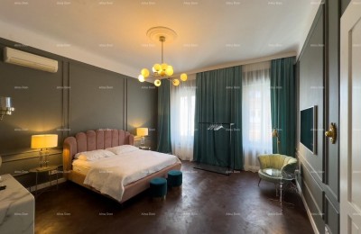 Wir verkaufen eine renovierte Wohnung im Zentrum von Pula!