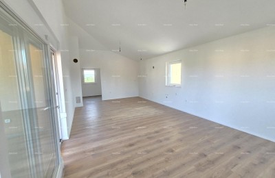 Geräumige Wohnung in Fažana, nahe dem Zentrum und dem Meer, perfekt zum Leben oder für einen Urlaub!