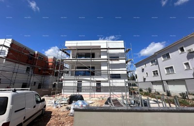 Verkauf einer Wohnung/Penthouse in Neubau mit großer Terrasse, Štinjan!