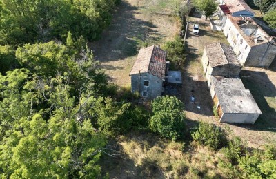 Kršan – alte Steinhäuser zu verkaufen