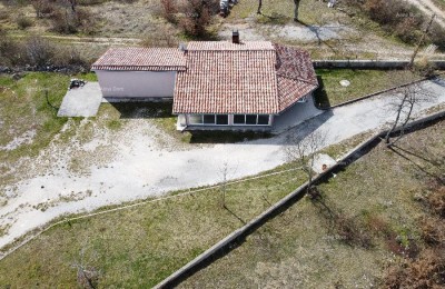 In der Nähe von Marcana, Haus auf einem großen Grundstück von 26.000 m2