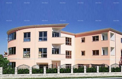 Rovinj – Bürogebäude in der Gewerbezone, 1476 m² + Grundstück 1683 m²