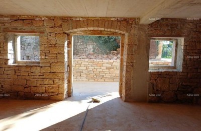 Selbstständiges Haus im Bau – Tinjan