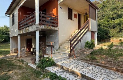 Charmante Familienhaus mit großem Garten und zusätzlichem Bauland in der Nähe von Barban