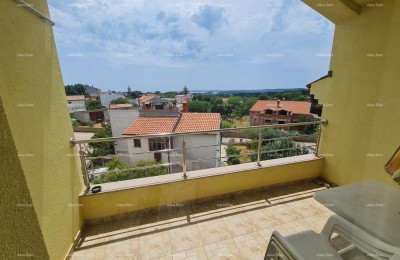 Verkauf einer großen, wunderschön dekorierten und komplett möblierten Wohnung mit Blick auf das Meer, Ližnjan!