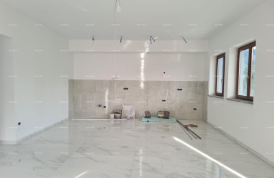 Poreč – geräumige Erdgeschosswohnung mit Garten