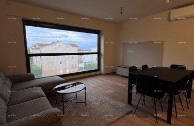 MÖBLIERTE WOHNUNG IN NEUBAU MIT GARAGENSTELLPLATZ – POREČ (VELI MAJ)